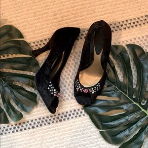 Women’s star fit heels